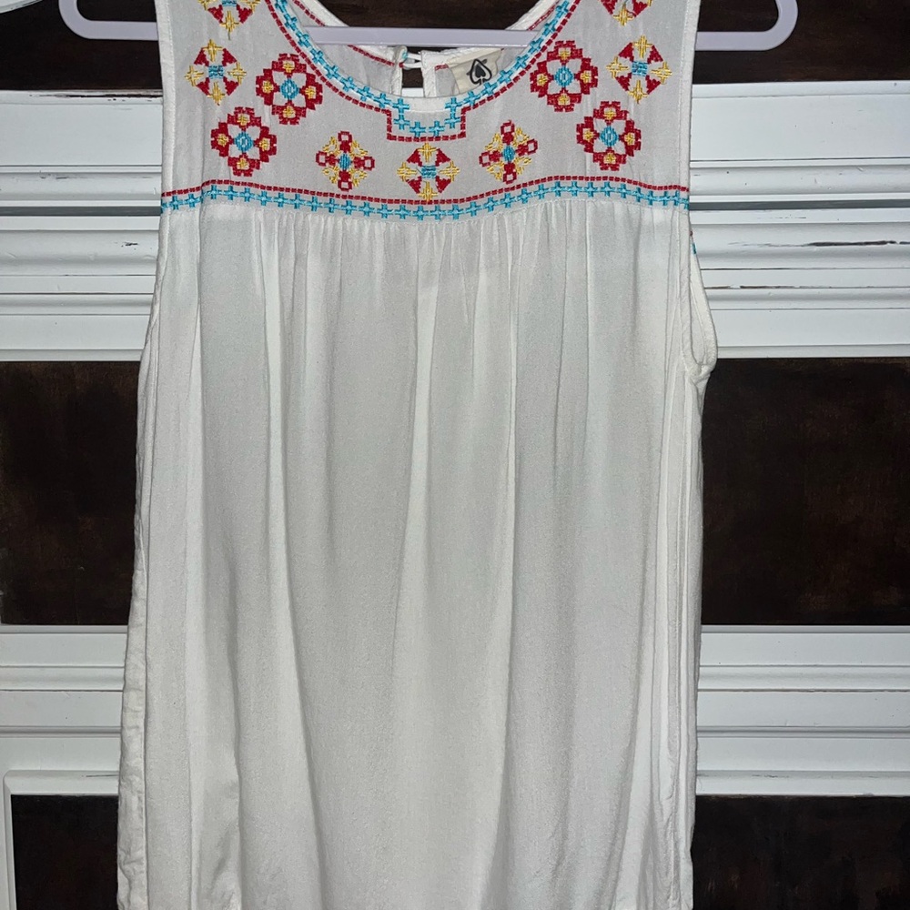 Embroidered White Sleeveless Top